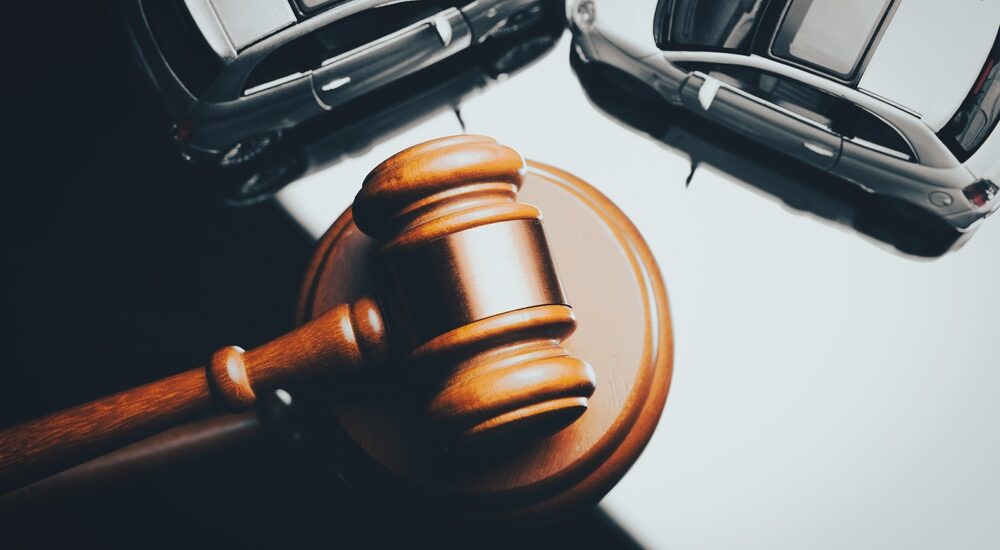 Pros & Cons Of Settling Your Car Accident Case